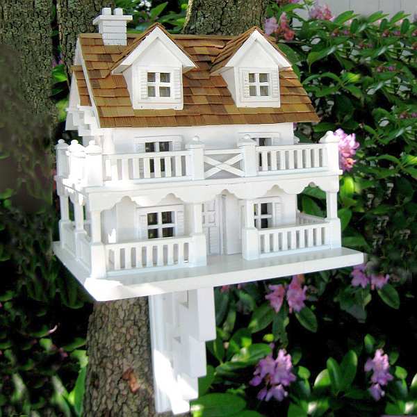 Signature Cape Cod Bird House w/Bracket